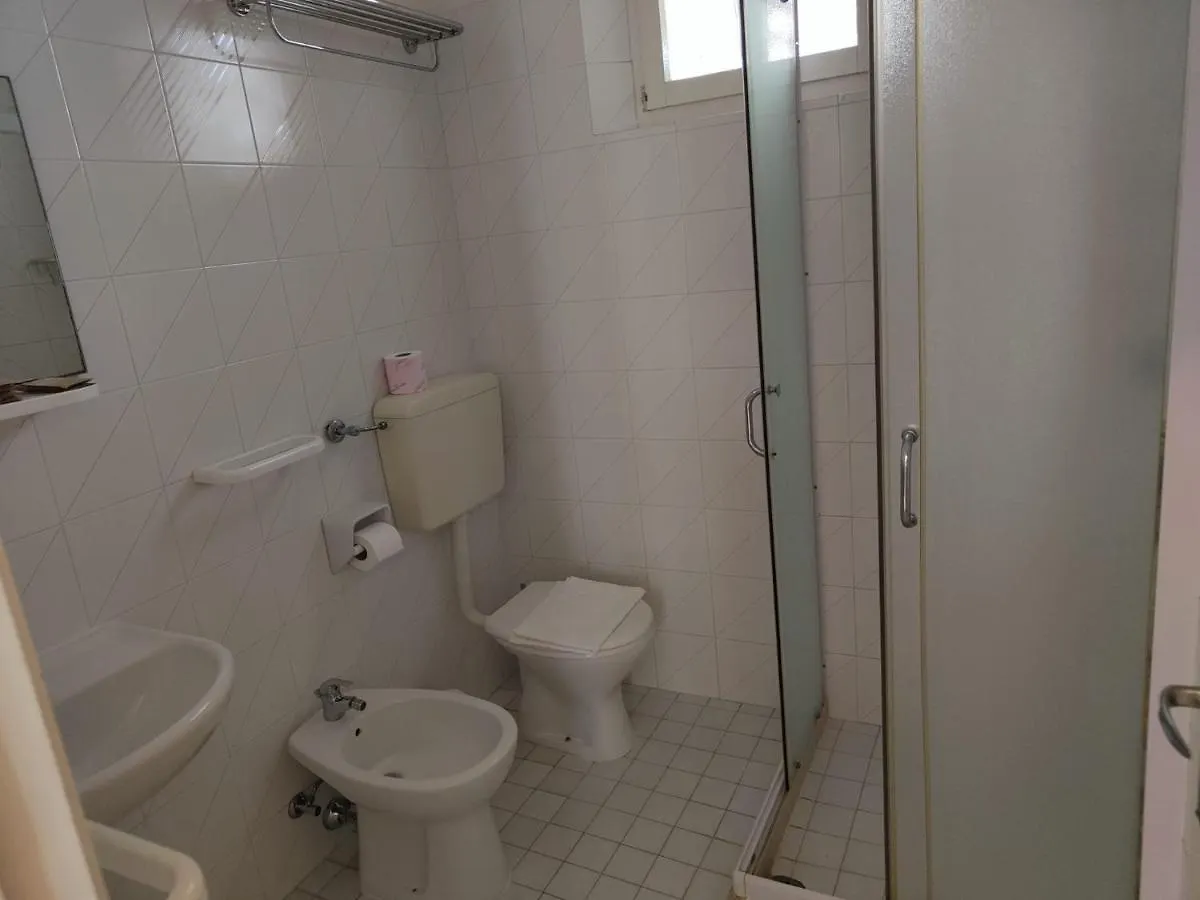 Hotel Gioiella Rímini 2*,  Italia