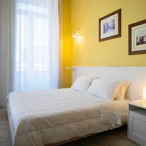 margherita-rooms.catania-hotels.net/